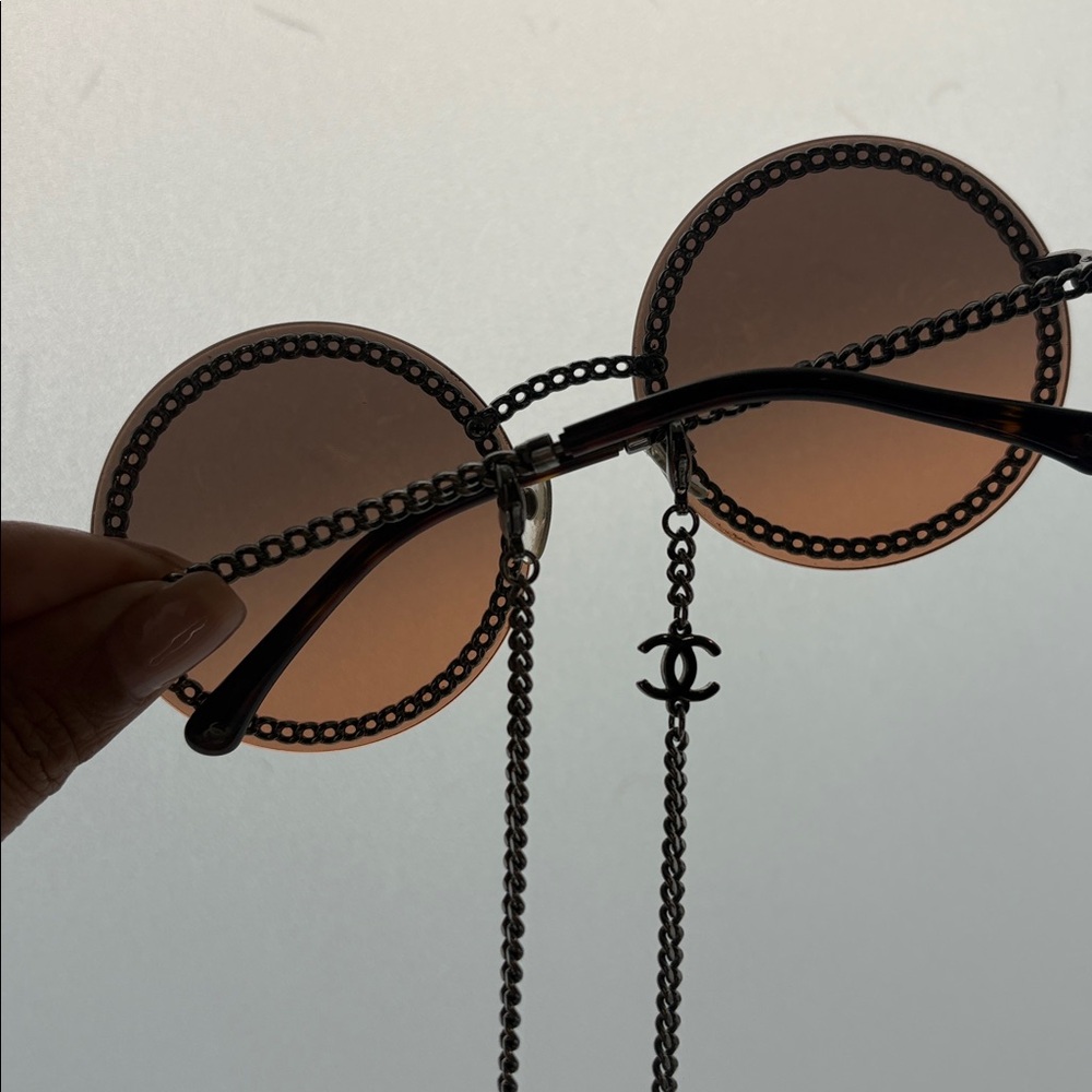 CHANEL Sunglasses with Silver Chain - Picture 12 of 14
